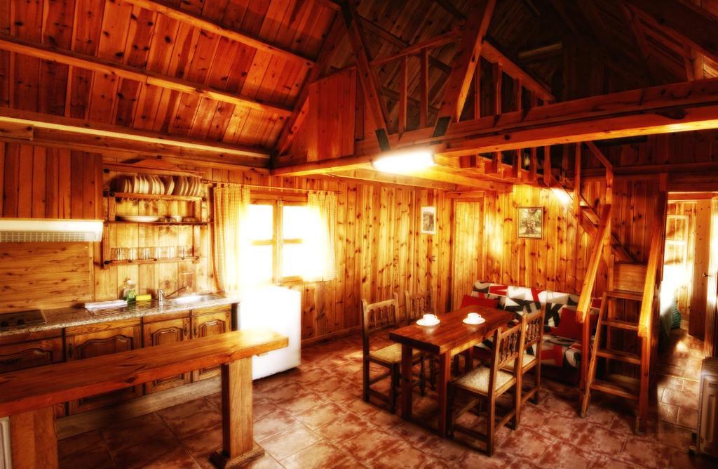 Camping Ruta Del Purche Monachil Chambre photo