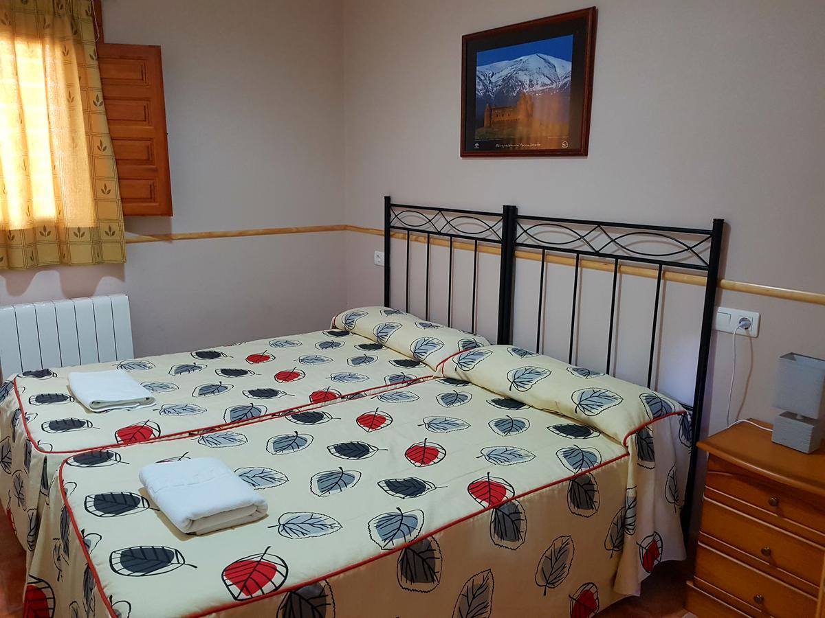 Camping Ruta Del Purche Monachil Chambre photo